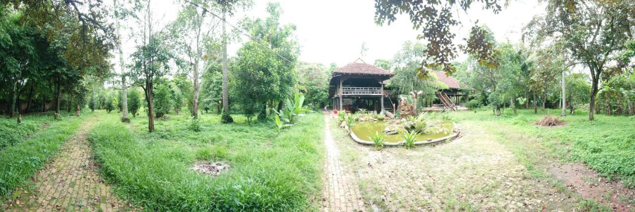 Vuonthuguesthousegarden Kon Tum Extérieur photo